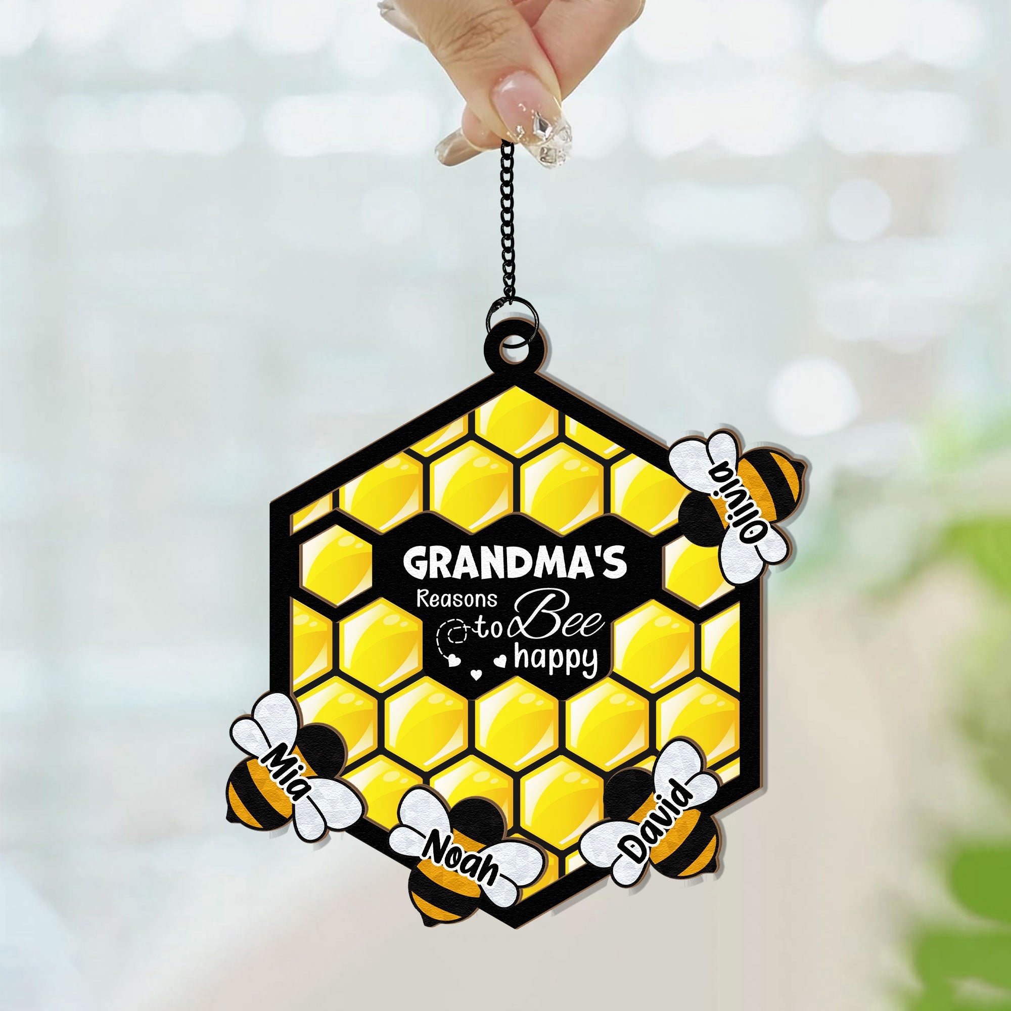 Grandma_S-Reasons-To-Bee-Happy-Personalized-Window-Hanging-Suncatcher-Ornament_4